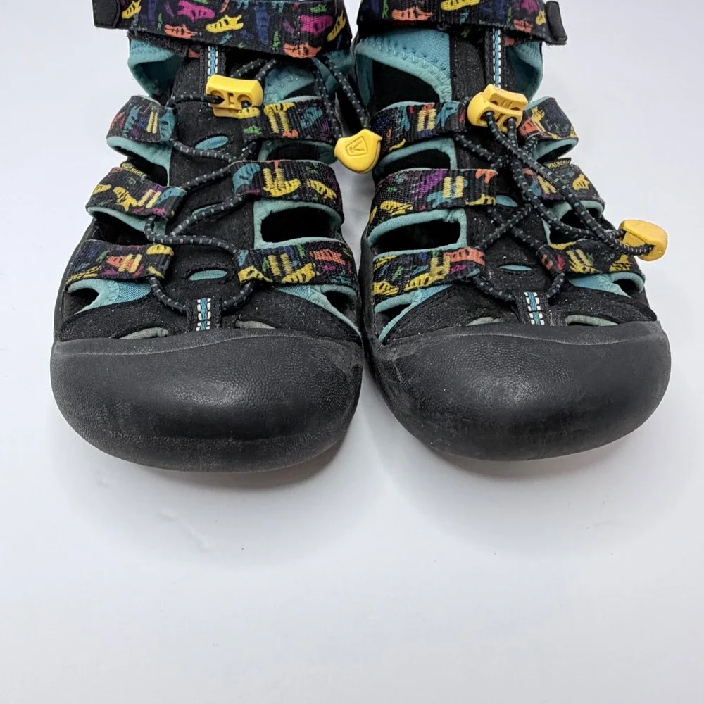 Keen Newport H2 Kids Sandals Black Teal‎ Fish Print 1027391 Size 7 Big Kid